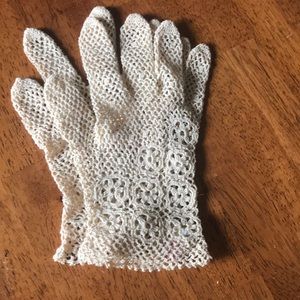 Vintage lace gloves